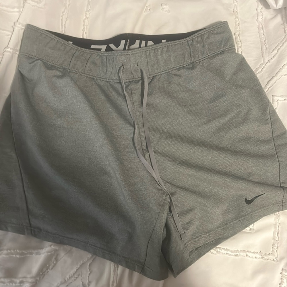 grey nike shorts xs
